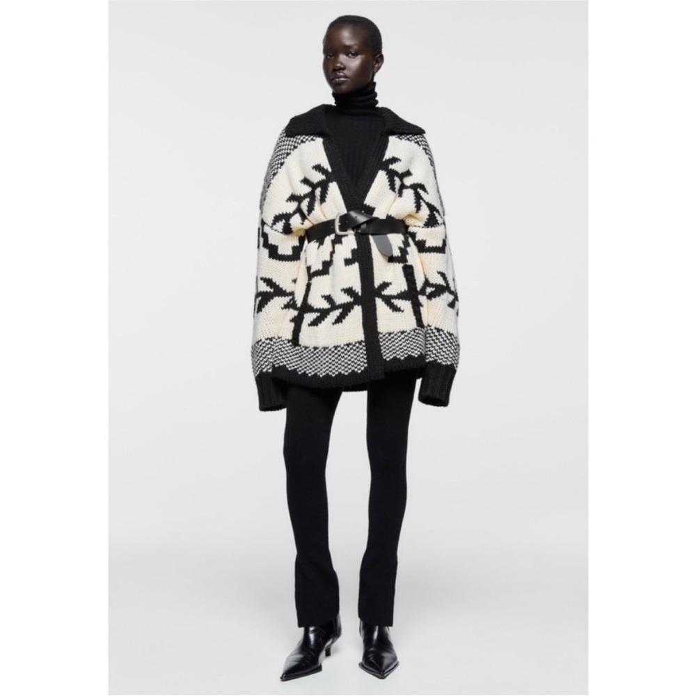 Zara Black and White Patterned Cardigan